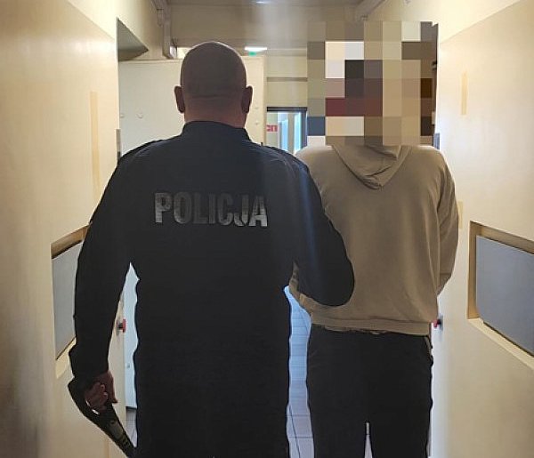 Wpadł z narkotykami, bo nerwowo się zachowywał-333849