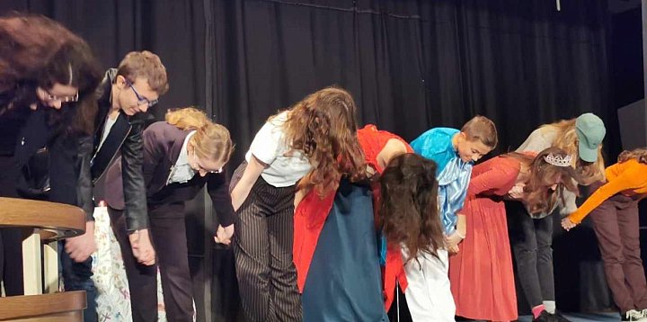 Łowicz. Święto teatru w szkole pijarskiej-332699