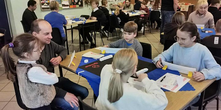 Łowicz. II Parafialny Turniej Rummikub (FOTO)-333566