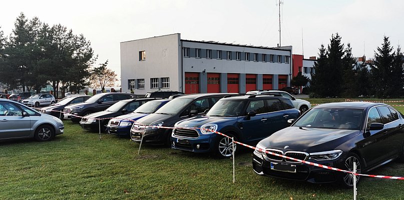 1 i 2 listopada bez parkingu przy szkole Blichowskiej? Co z parkingiem przy PSP? - 332237