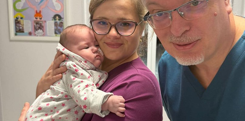 Uratowali niewiarygodnie małe dziecko. W Łowiczu z nimi współpracują - 333227