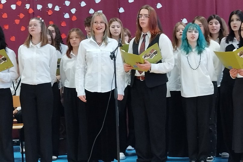 Łowicz. Uroczystości patriotyczne w I LO