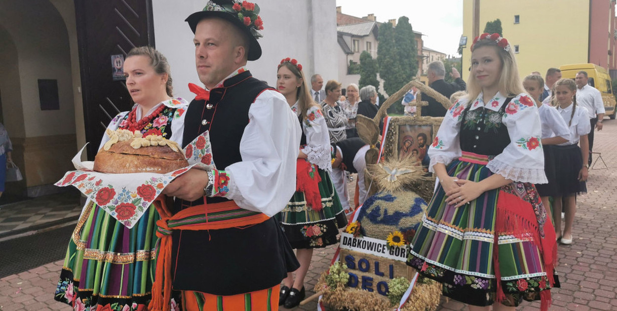 Dożynki w parfii pw. Świętego Ducha w Łowiczu w 2023 roku. fot. NŁ