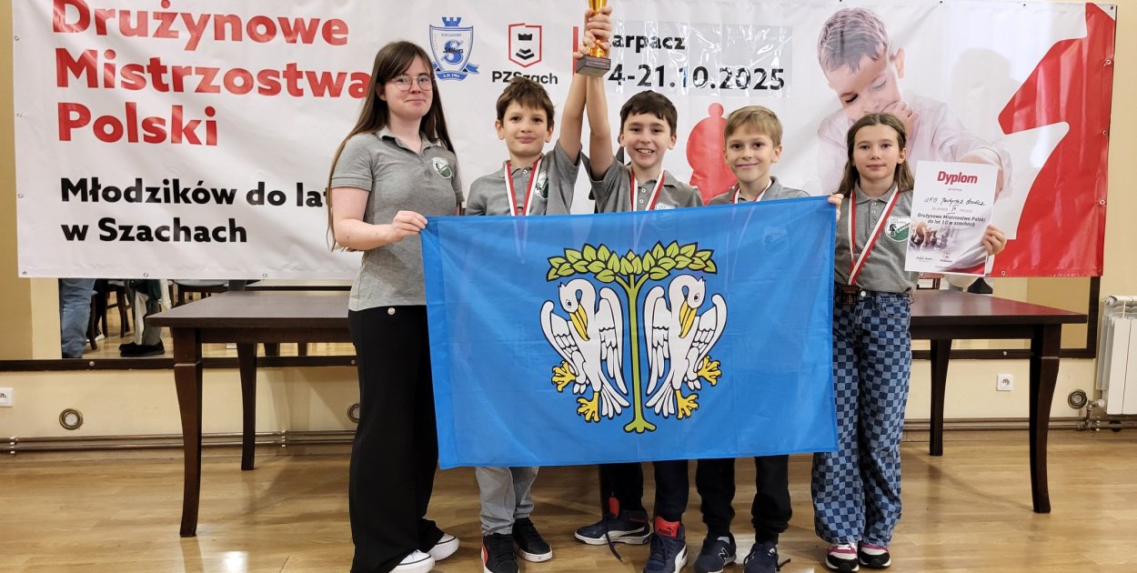 Rekrezentacja UKS Jedynka na mistrzostwach w Karpaczu, fot.  UKS Jedynka