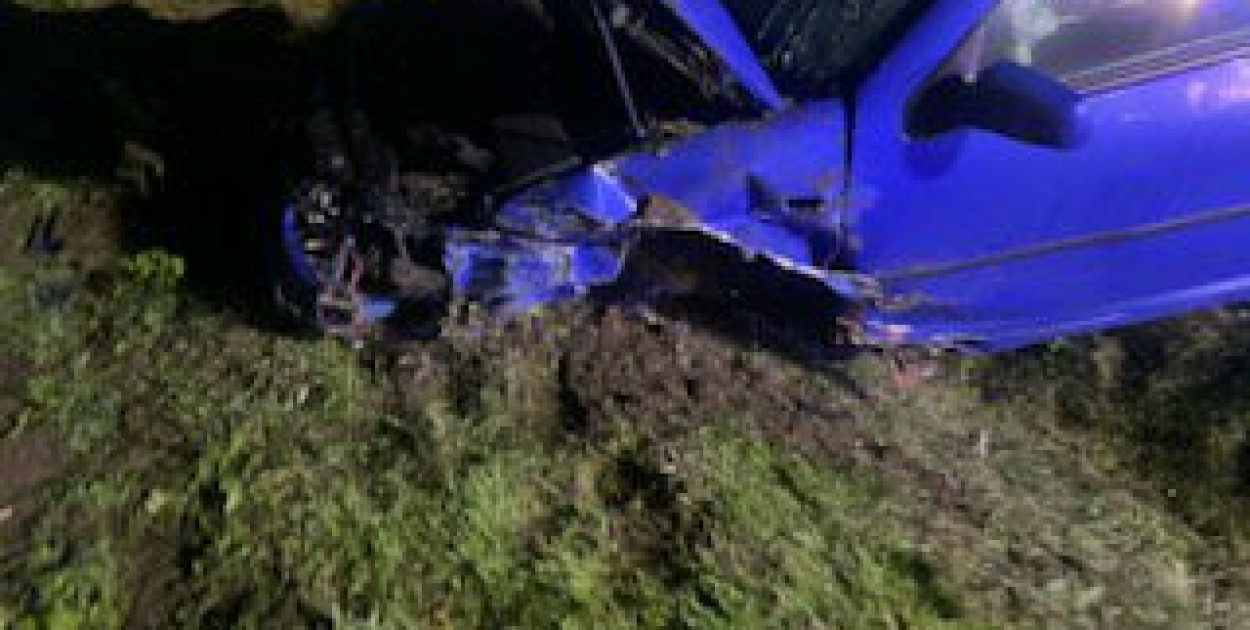 Zniszczony Volkswagen. Fot. dzięki uprzejmości OSP Karsznice 