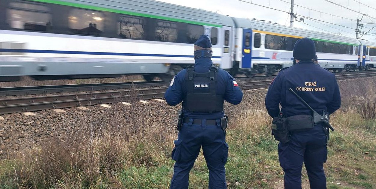 Wspólny patrol policji i SOK. fot. KPP Łowicz