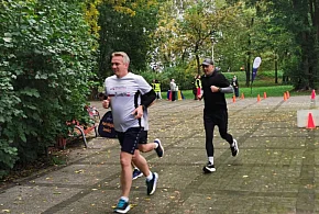 Uczestnicy łowickiego Parkrunu ruszyli