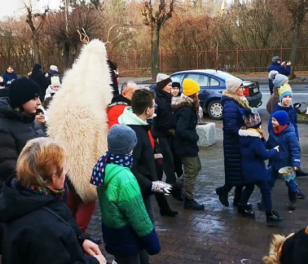 Orszak 3 Króli w parafii św Jakuba w Głownie