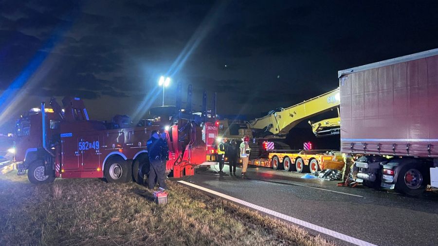 Wypadek na A2 na wysokości Florianki. Fot PSP Zgierz